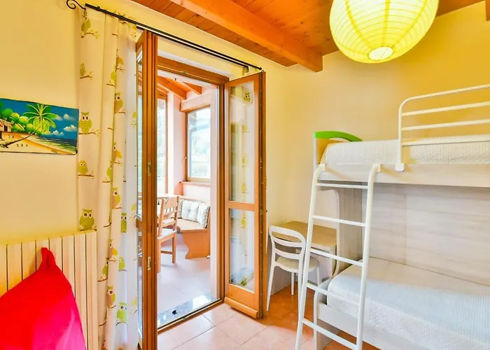 Jane E Jolie Haus Privates Schwimmbad Und Jacuzzi By Interhome * Вальброна