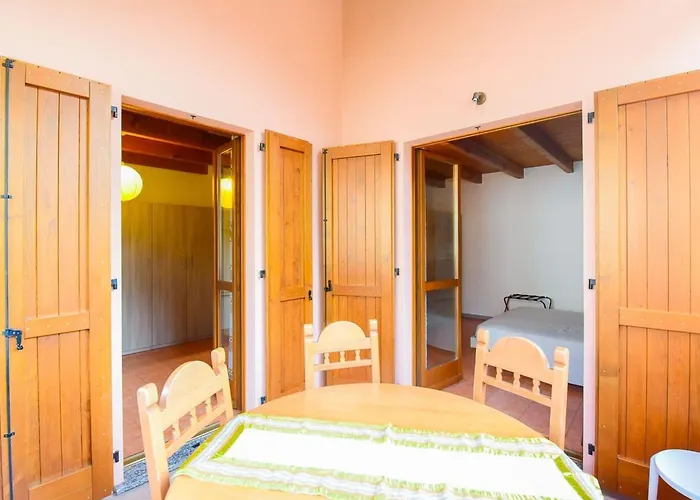 Jane E Jolie Haus Privates Schwimmbad Und Jacuzzi By Interhome Вальброна