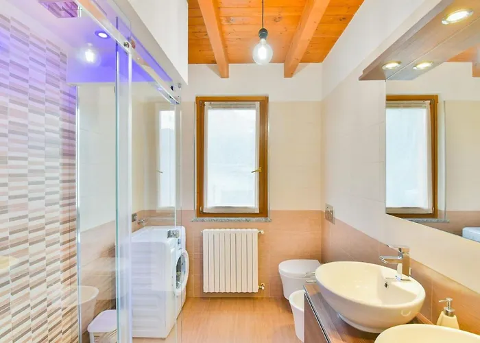 Дом отдыха Jane E Jolie Haus Privates Schwimmbad Und Jacuzzi By Interhome