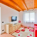 Jane E Jolie Haus Privates Schwimmbad Und Jacuzzi By Interhome Feriehus Valbrona