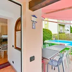 Jane E Jolie Haus Privates Schwimmbad Und Jacuzzi By Interhome Feriehus *