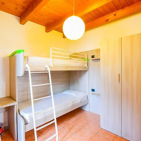 Jane E Jolie Haus Privates Schwimmbad Und Jacuzzi By Interhome Prázdninový dům