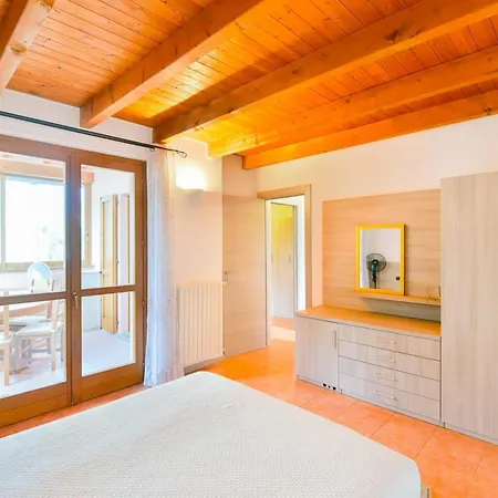 Jane E Jolie Haus Privates Schwimmbad Und Jacuzzi By Interhome