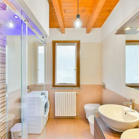 Prázdninový dům Jane E Jolie Haus Privates Schwimmbad Und Jacuzzi By Interhome