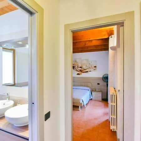 Jane E Jolie Haus Privates Schwimmbad Und Jacuzzi By Interhome