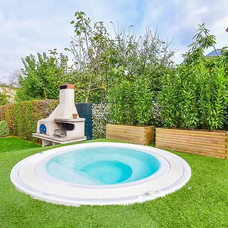 Jane E Jolie Haus Privates Schwimmbad Und Jacuzzi By Interhome