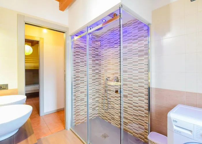 Jane E Jolie Haus Privates Schwimmbad Und Jacuzzi By Interhome 펜션 *