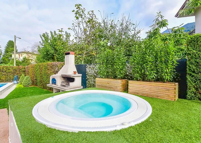 Jane E Jolie Haus Privates Schwimmbad Und Jacuzzi By Interhome