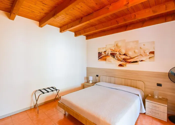 Jane E Jolie Haus Privates Schwimmbad Und Jacuzzi By Interhome * Valbrona