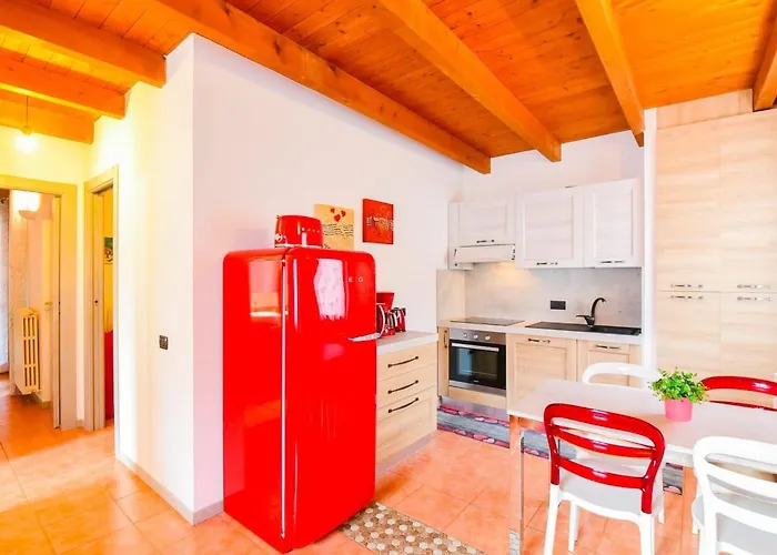 Jane E Jolie Haus Privates Schwimmbad Und Jacuzzi By Interhome Valbrona